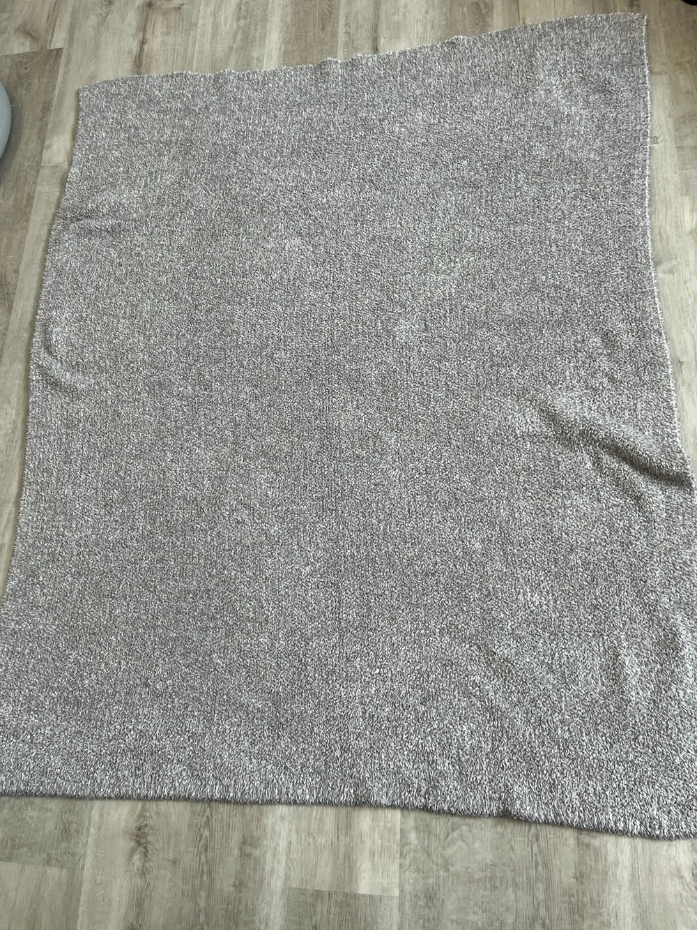 Barefoot Dreams CozyChic Gray White Throw Blanket Style 603 Soft Luxury Knit